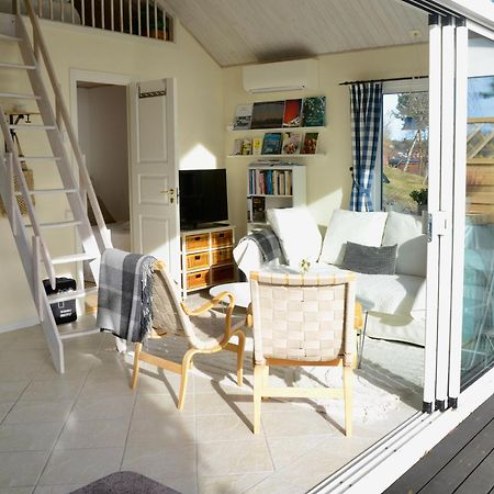 Sjoestuga/Gaesthus I Skaergarden. Åkersberga Eksteriør billede